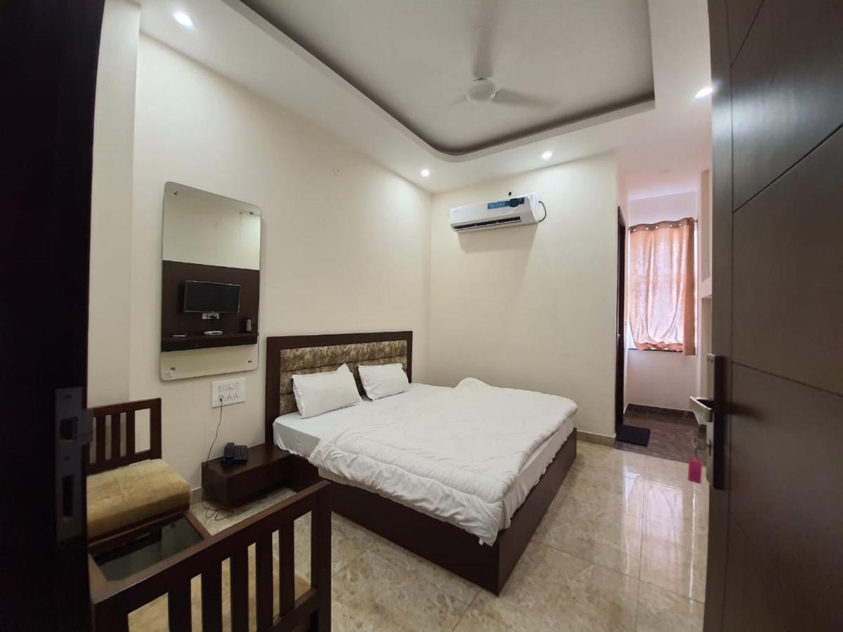 New Gokul Grand Hotel Дехрадун Екстериор снимка