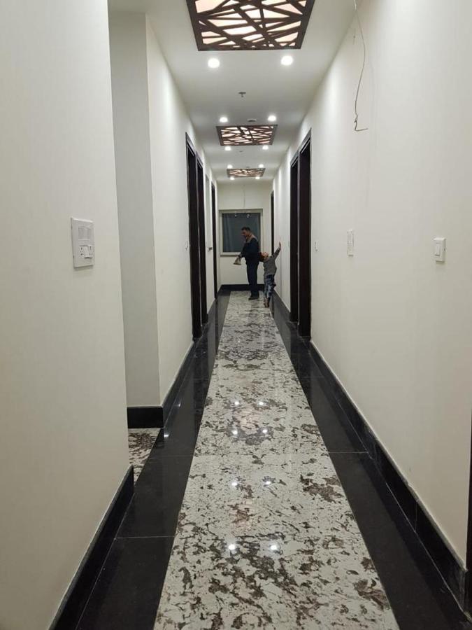 New Gokul Grand Hotel Дехрадун Екстериор снимка